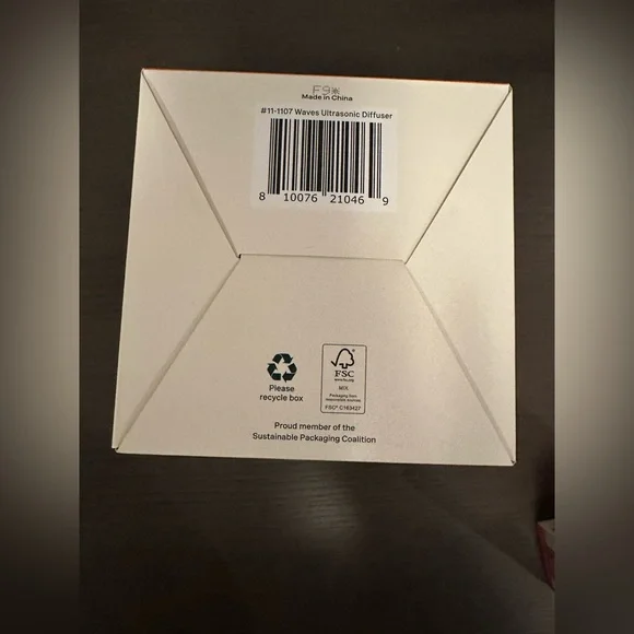 Lifelines Waves Ultrasonic Diffuser with Essential Oil EUC - Picture 9 of 10